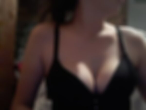 Hot_laurah Topless